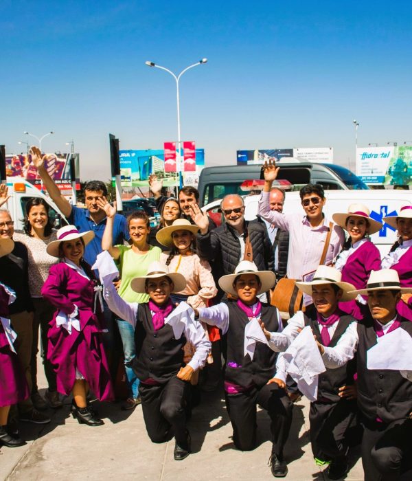 RECIBIMIENTO A TURISTAS EN AEROPUERTO 1